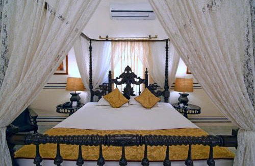Sindhi Camp Hotel | Alsisar Haveli - Heritage Hotel