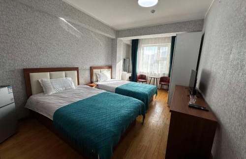 Bayangol House | Altai Khotkhon - Etuga Urlan guesthouse