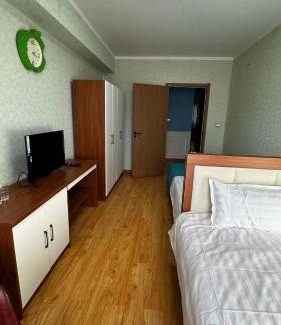 Bayangol House | Altai Khotkhon - Etuga Urlan guesthouse