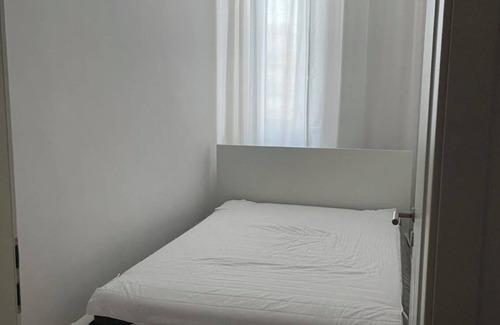 Halensee House | Altbauwohnung am Legendären Kurfürstendamm/Messe ICC