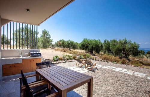 Sithonia Villa | Alterra Vita Eco Villas: Suite with sunset view