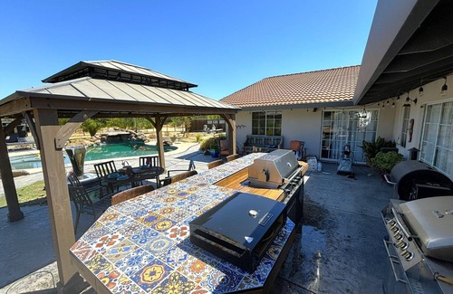Woodland House | Althea House 5-bedroom house on 5 acres