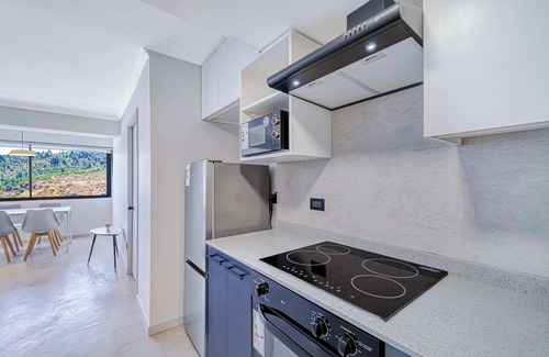 El Golf Apartment | Alto Vitacura II - AC & City Views