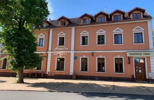 Straskov Hotel | Amálka u Řípu