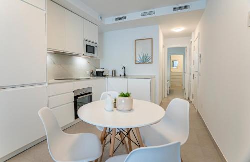 Capuchinos Apartment | AMA Homes VGC