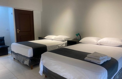 Santa Cruz House | Amaca Hostel