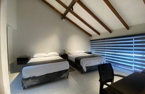 Santa Cruz House | Amaca Hostel