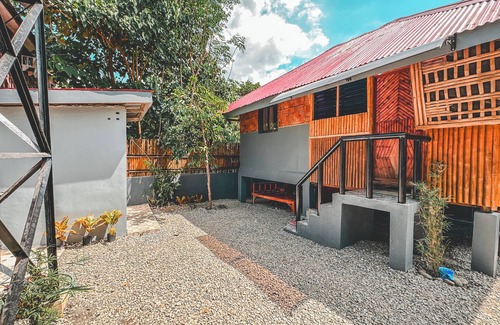 Bagac House | Amakan Beachside Retreat, Pet-Friendly & Modern! 1-2 Minutes Walk To Beach