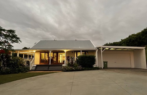Shire of Cooloola House | Amamoor Homestead, inc Amamoor Cottages (3 self contained cabins)