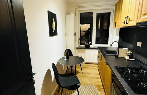Craiova Apartment | Aman 20, apartament in regim hotelier in Centrul Vechi al Orasului Craiova.