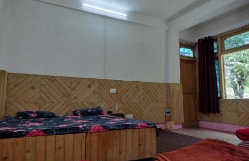 Ghiyagi House | aman place homestay river touch