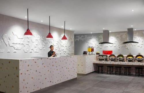 Duren Sawit Hotel | Amaris Hotel Kalimalang