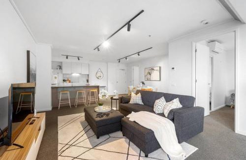 Southbank Apartment | Amaya-Modern Southbank Living-Close to Crown & Yarra River