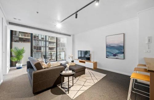 Southbank Apartment | Amaya-Modern Southbank Living-Close to Crown & Yarra River