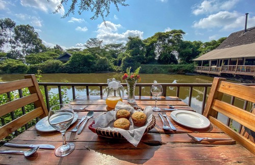 Baruti West House | Amazing 2 bedroom bungalow within a resort