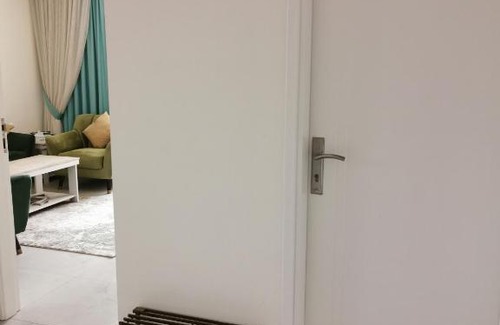 Oman Apartment | Amazing 2BR pent house flat with mountain view