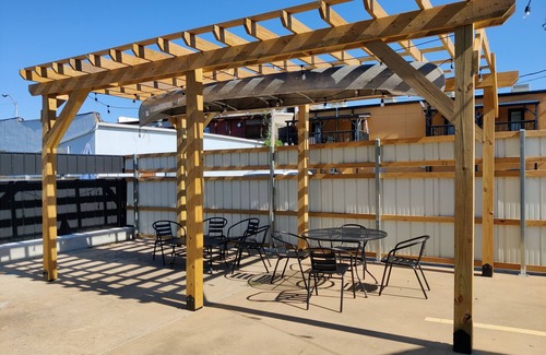 Tahlequah House | Amazing 3 Bed 2 Bath Downtown Cabin! Huge Fenced Patio, Walkable, Wifi + n