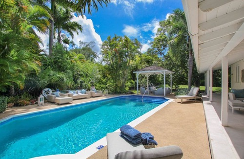 Mullins House | Amazing 3-bed Villa 5 mins from Beach - Palm Grove 1