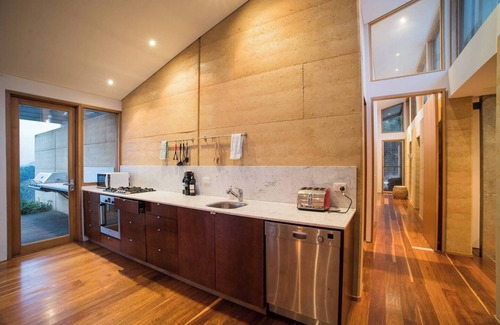 Kanimbla House | Amazing 3 bedroom house on 5 acres