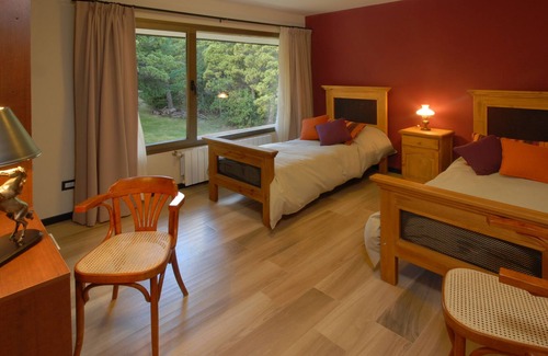 Centro House | Amazing 4 Bedroom Chalet in Arelauquen AG6