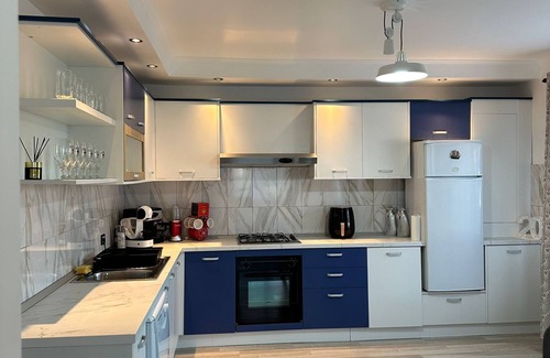 Ucea de Jos Villa | Amazing 4-bedroom villa in Victoria