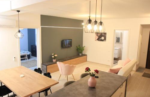 Otopeni Apartment | Amazing Apartment Bucharest Airport Self check-in!