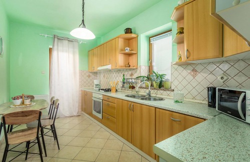 Poljica Apartment | Amazing apartment in Nenadici