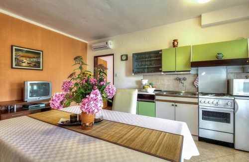Mugeba Apartment | Amazing apartment in Porec with WiFi