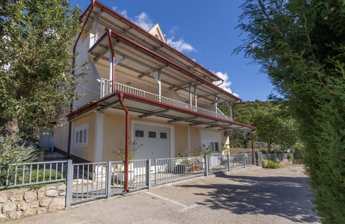 Stinica Apartment | Amazing apartment in Stinica