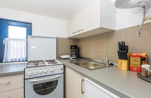 Polje Apartment | Amazing apartment in Zupanje with WiFi