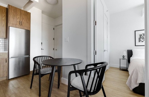 Park Slope Apartment | Amazing Boerum Hill 2BR w/Elev & Gym, nr Entertainment, by Blueground