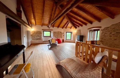 Mombaldone House | Amazing castle house