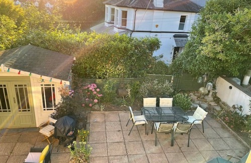 Roundham Villa | Amazing Detached Victorian Villa really close to the sea!