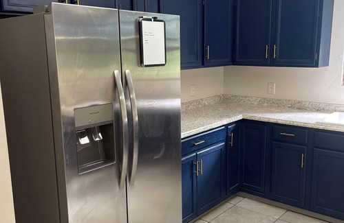 Steubenville House | Amazing Dream Home near Franciscan Univ. in Steubenville with WiFi