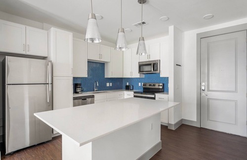 Govalle Apartment | Amazing East Austin 1BR w/Pool, Gym & W/D, nr airport, by Blueground