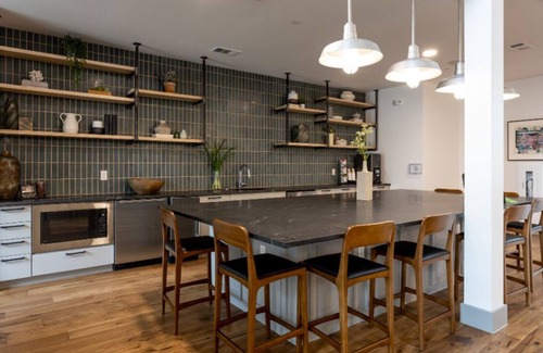 Govalle Apartment | Amazing East Austin 1BR w/Pool, Gym & W/D, nr airport, by Blueground