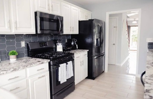 Hayfield Dundee House | Amazing/Entire house 5 min away from the Airport
