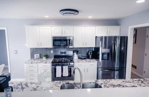 Hayfield Dundee House | Amazing/Entire house 5 min away from the Airport