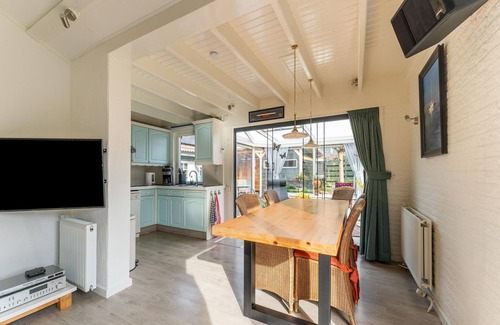 Lauwersoog House | Amazing holiday home in Lauwersoog with sauna