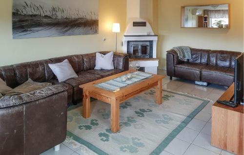 Atran House | Amazing Home In Ätran With Kitchen