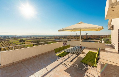 Galovac House | Amazing home in Galovac