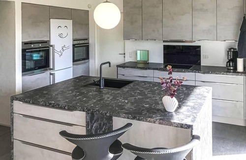 Grena Strand House | Amazing home in Grenaa with WiFi