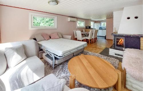 Horby House | Amazing Home In Hörby With Wifi