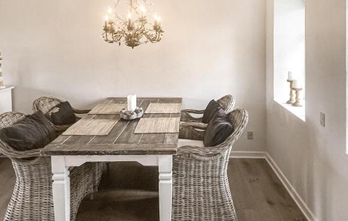 Hojer House | Amazing Home In Højer With Wifi