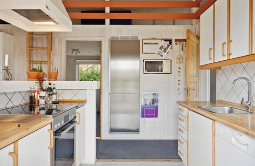Hejlsminde Strand House | Amazing home in Hejls with kitchen