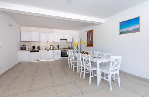 Momici House | Amazing home in Kula Norinska with WiFi