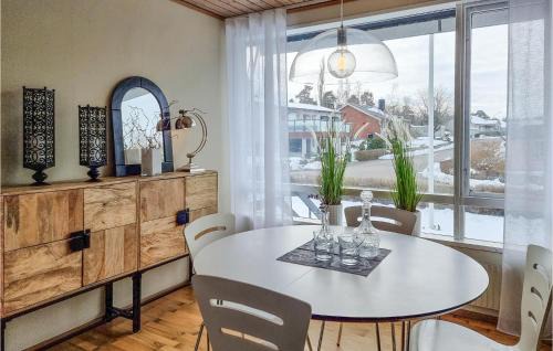 Karlsborg House | Amazing Home In Karlsborg With Wifi