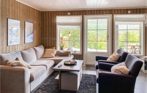 Eid House | Amazing Home In Nordfjordeid With Wifi