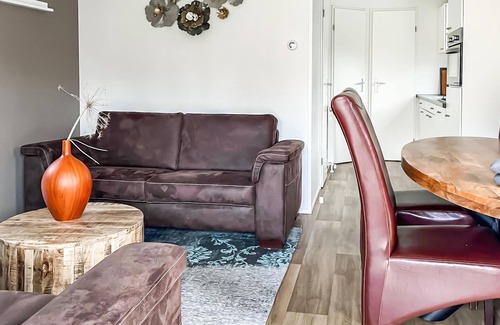 Oosterwolde House | Amazing home in Oosterwolde with WiFi
