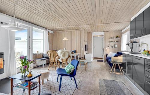 Pandrup House | Amazing Home In Pandrup With Kitchen